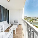 Shoreline Towers 3083