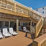 Green Reef # 4 Gorgeous Beachfront Townhome Sleeps 8
