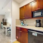 Sandestin Luau 6525