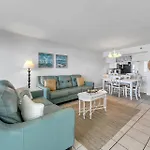 Emerald Towers 302 Beach Front Resort