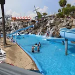 Holiday Surf And Racquet Club 710