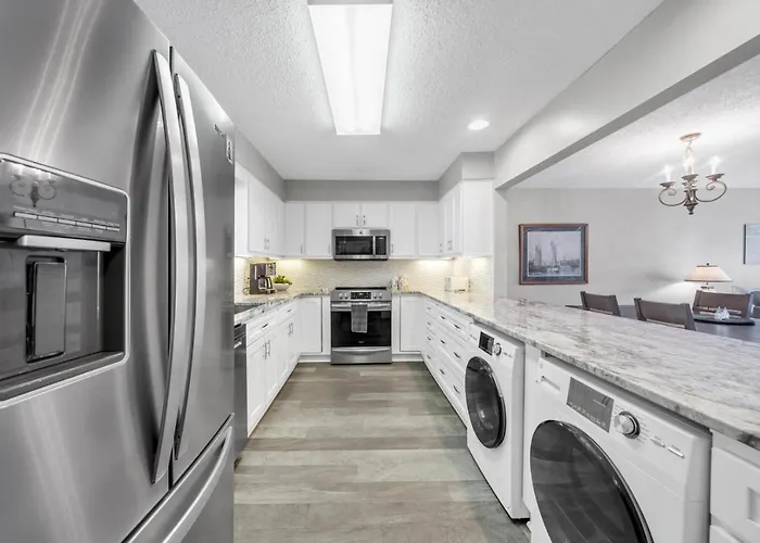 Aegean 212 - Beautiful Updated 2 Bedroom 2 Bath In The Heart Of Destin