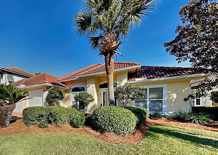 Beach Beauty 4 Bed 3 Bath Home 5 Min Walk To Beach In Gated Community