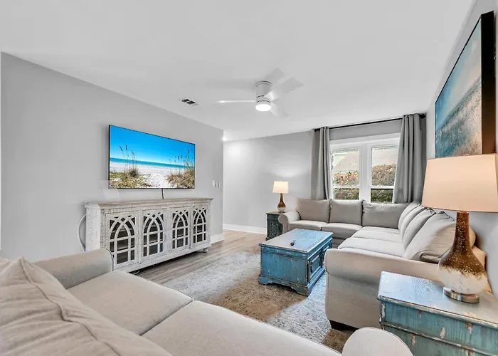 Magnolia Village Condo Unit 506 Is A Beautiful 2 Bed 2 Bath Condo Located In Sandestin Golf And Beach Resort