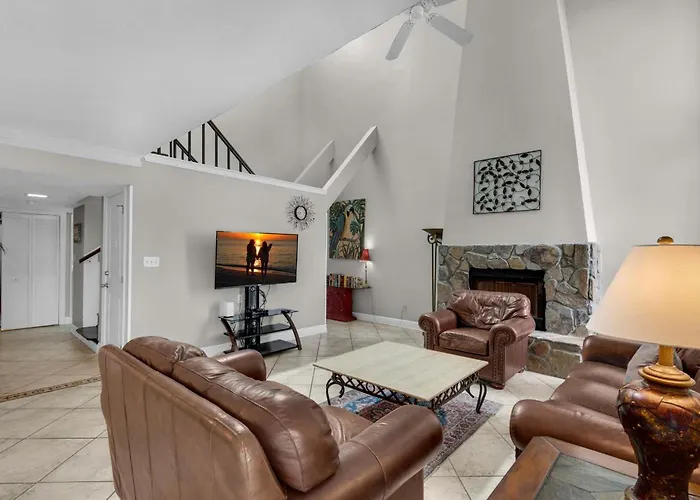 Shoreline Towers Townhouse 4-3