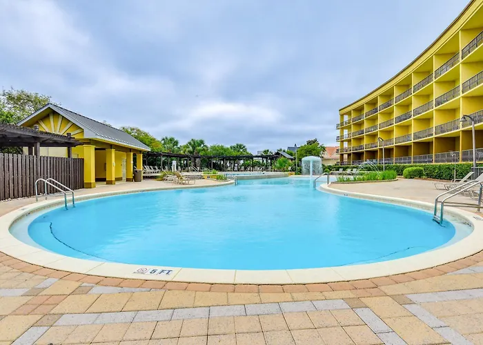 Cozy Miramar Beach Condo With Pools And Beach Access!