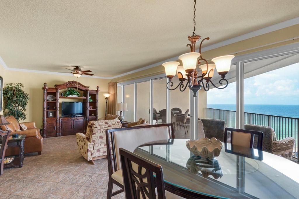 Holiday home Tops'l Tides Iii *