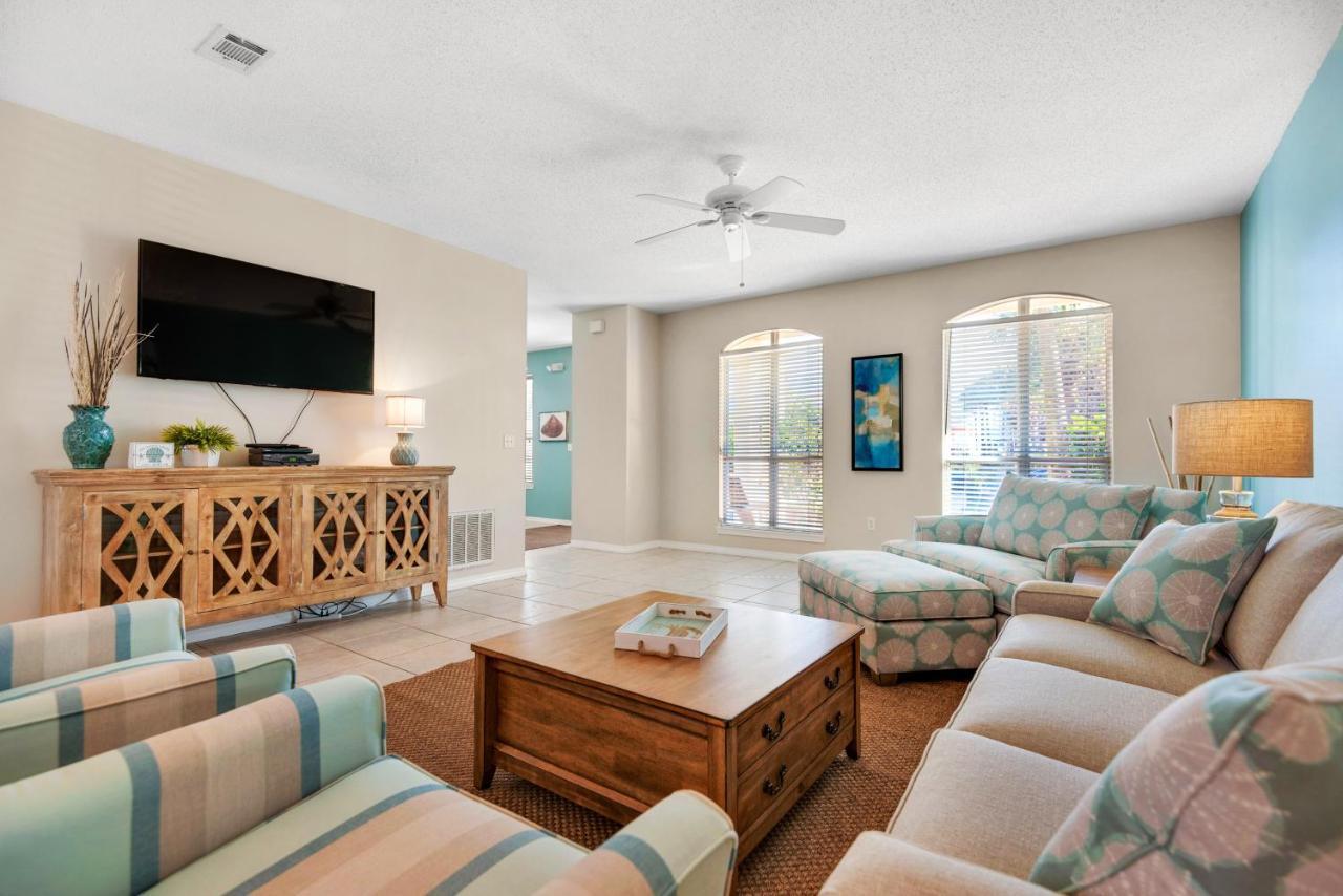 Emerald Shores Holiday home