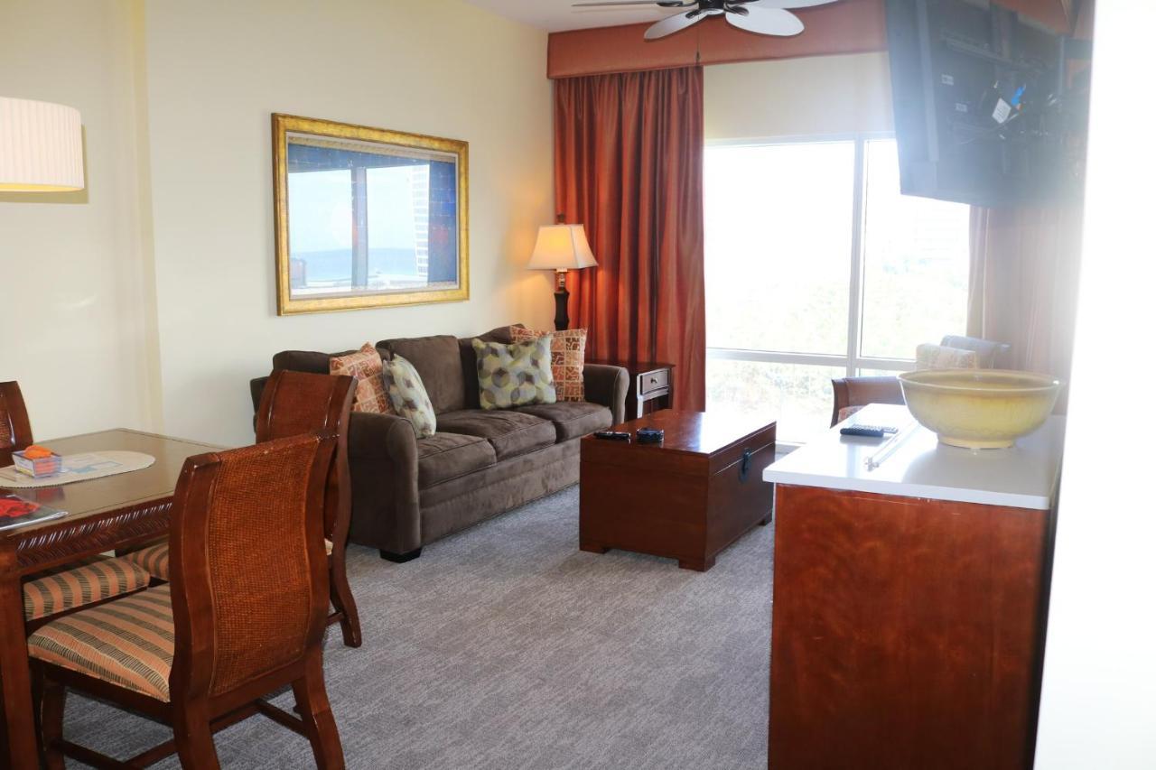 Ocean View Luxurious Condo-best Location + Balcony