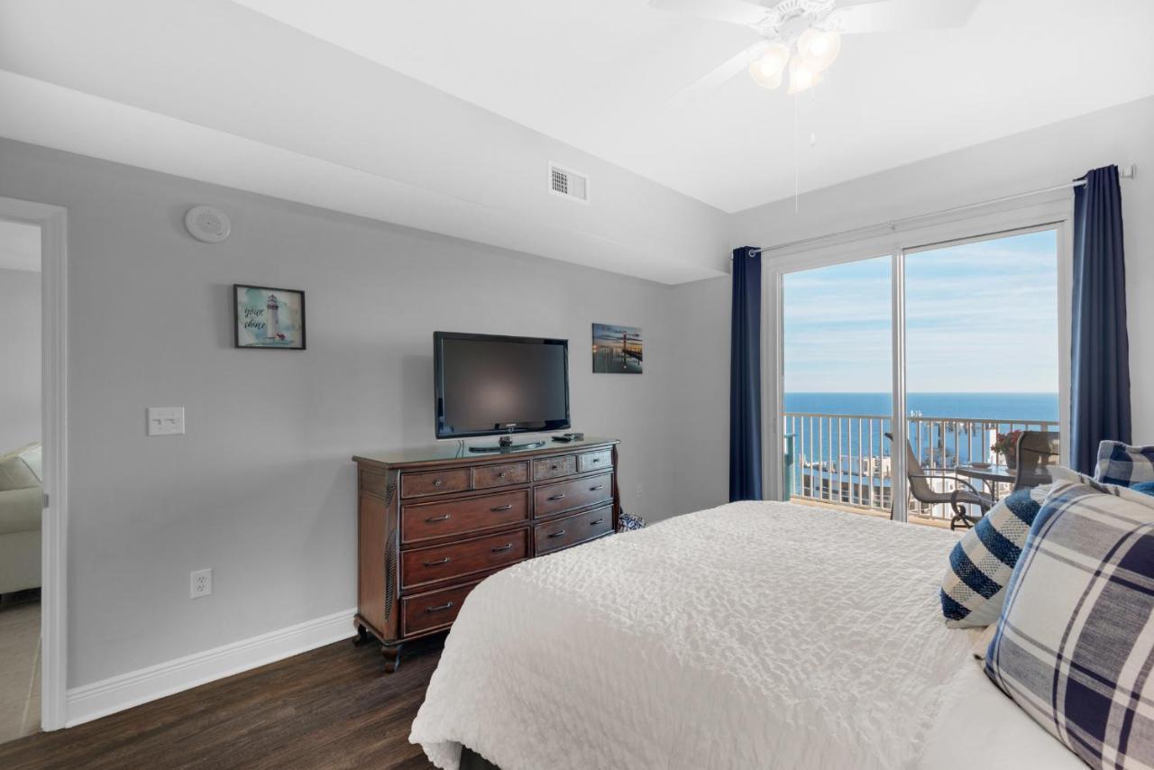 Ariel Dunes I 2304