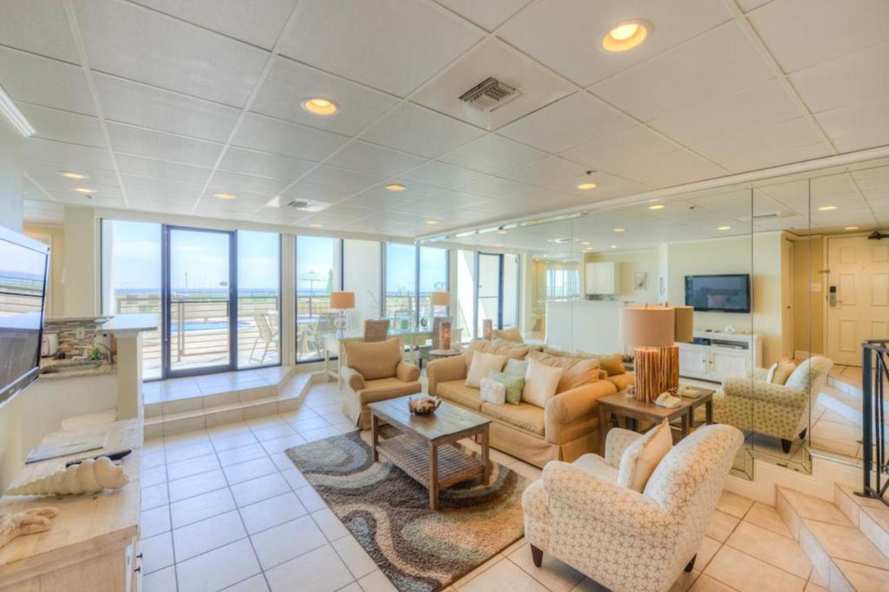 Emerald Towers Apartment