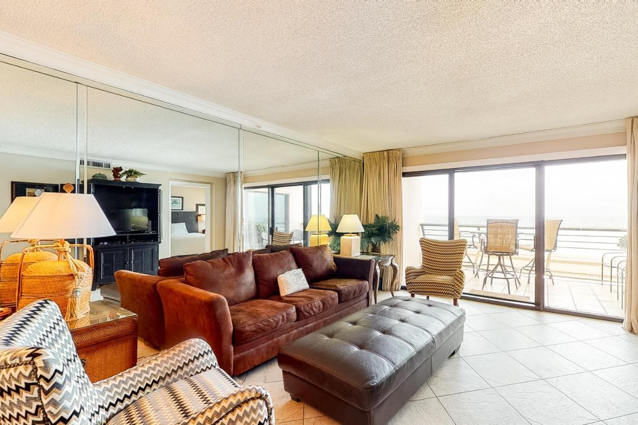 Apartment Emerald Towers