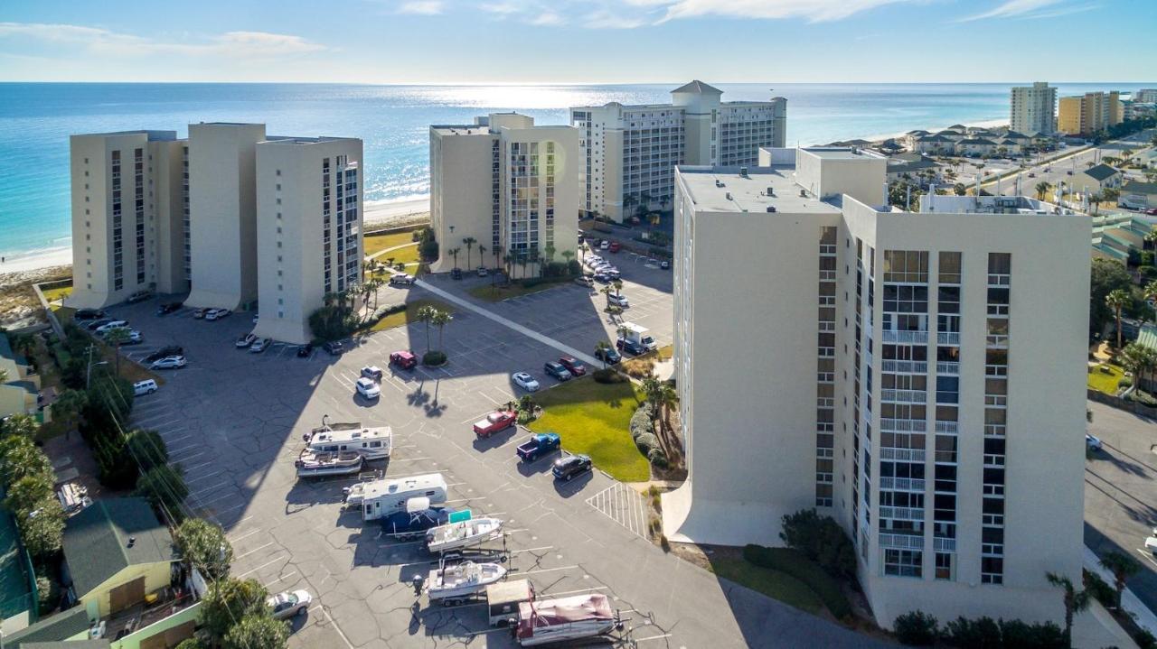 Shoreline Towers 1063 Apartment *