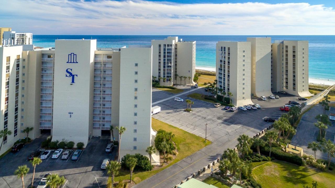 Apartment Shoreline Towers 1063 *