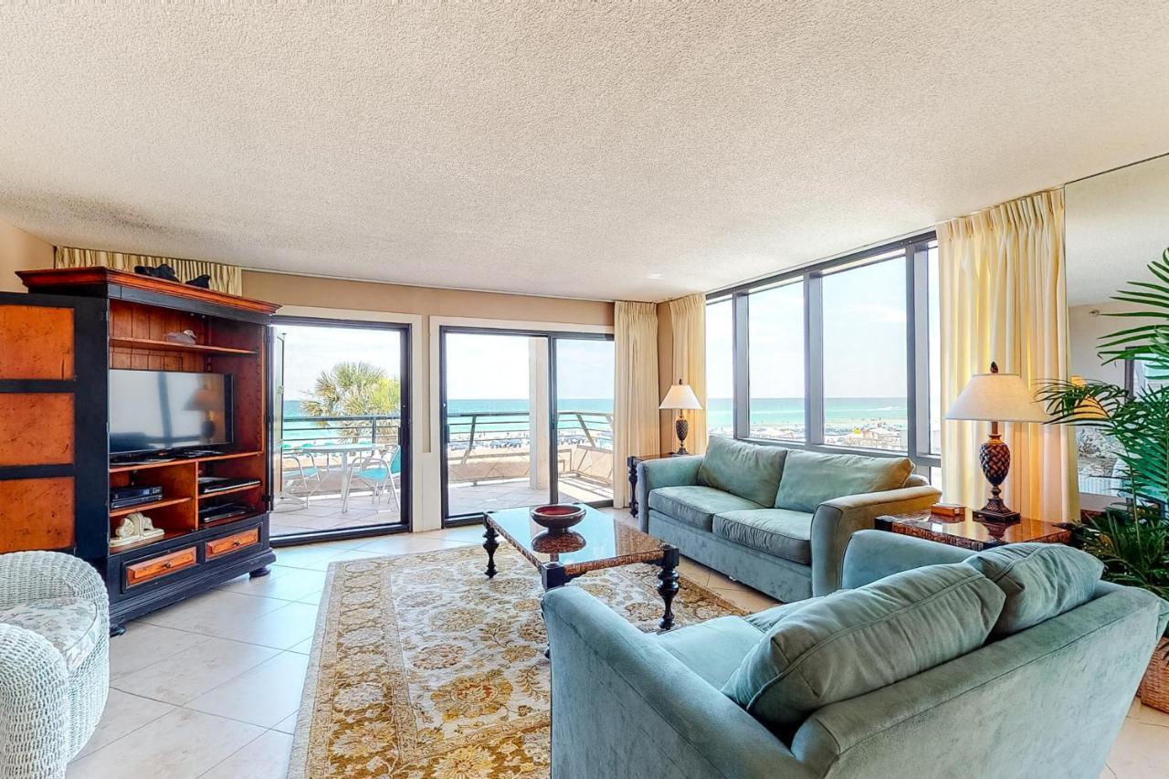 Emerald Towers Apartment