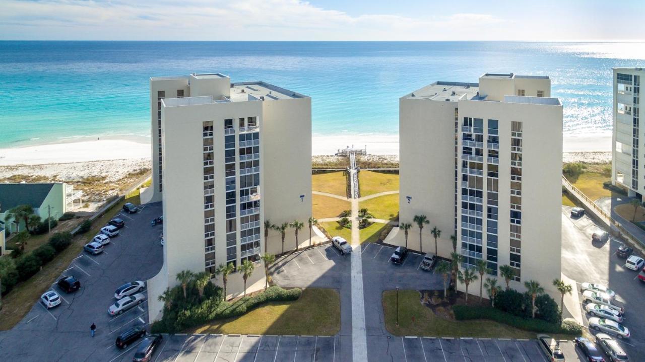 Shoreline Towers 1063 Apartment