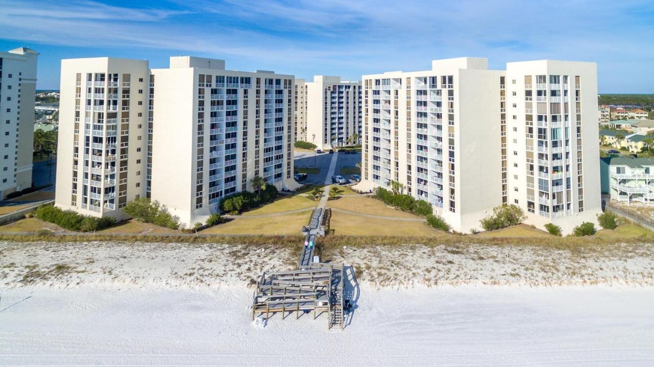 Shoreline Towers 1063 Apartment