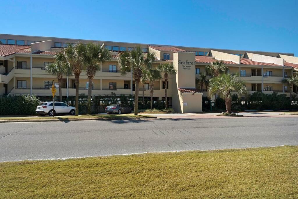 Seafarer, Gulf Front Condo, Right On The Apartment *