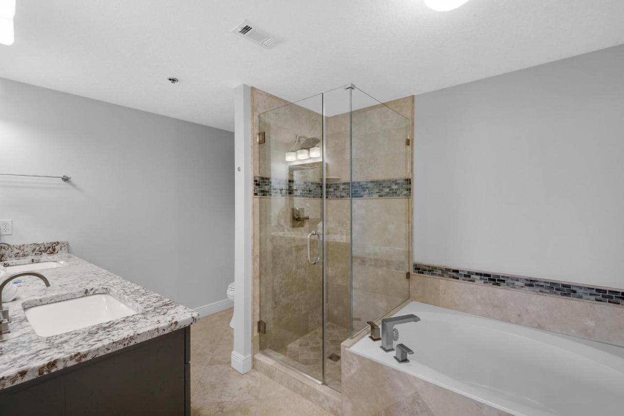 Ariel Dunes I 802 Apartment