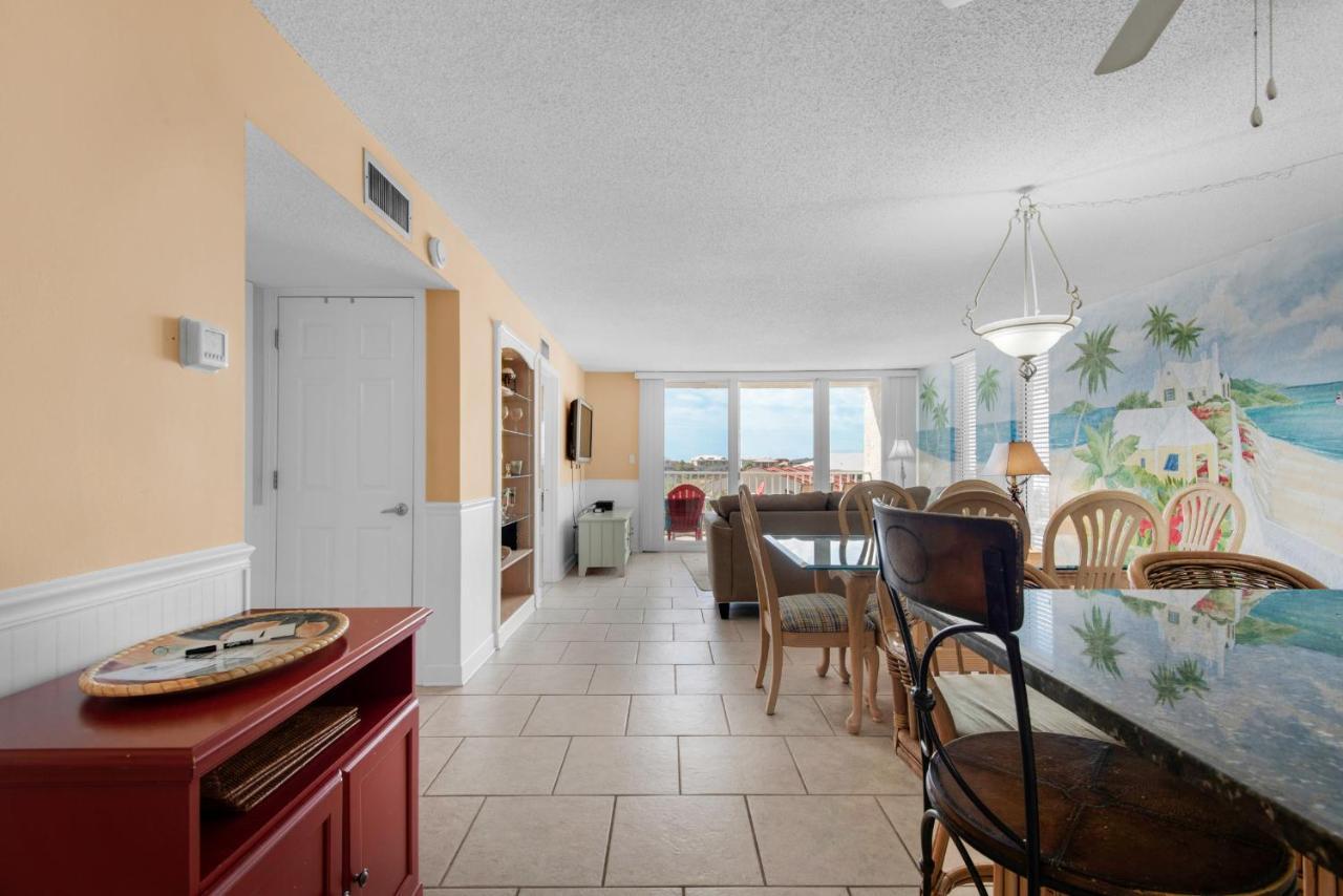 Dolphin Point #406c