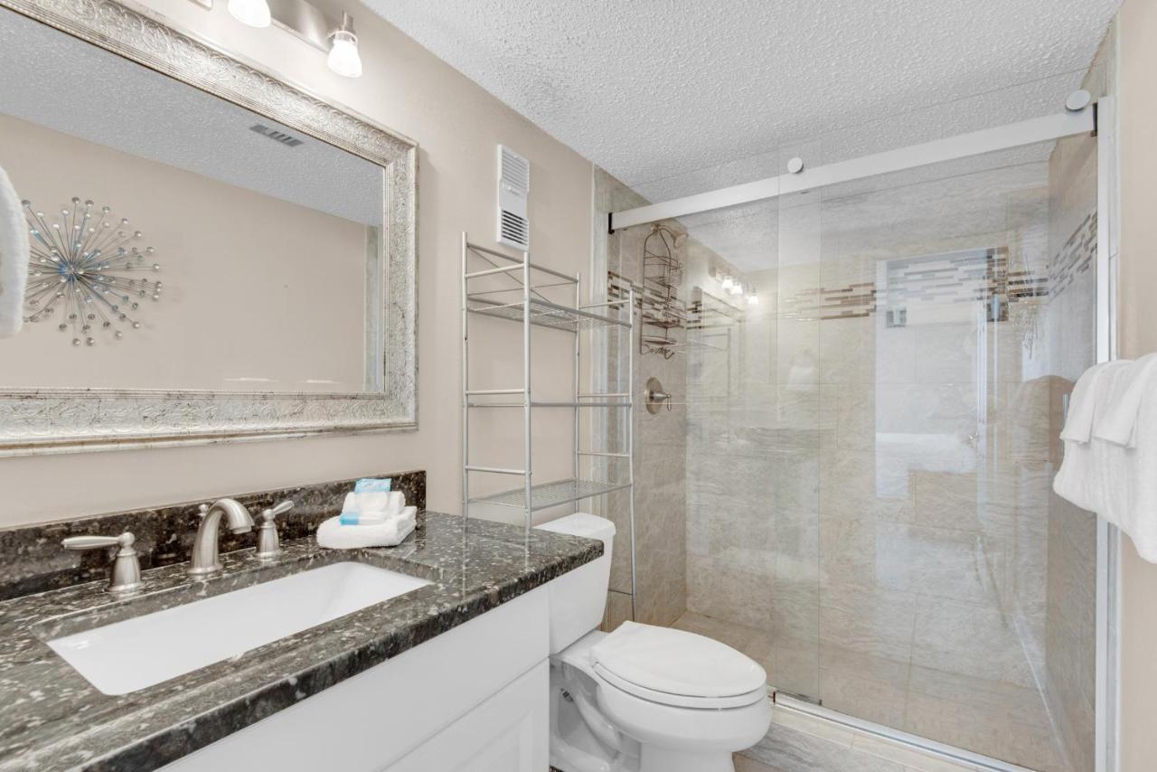 Apartment Dolphin Point #406c *