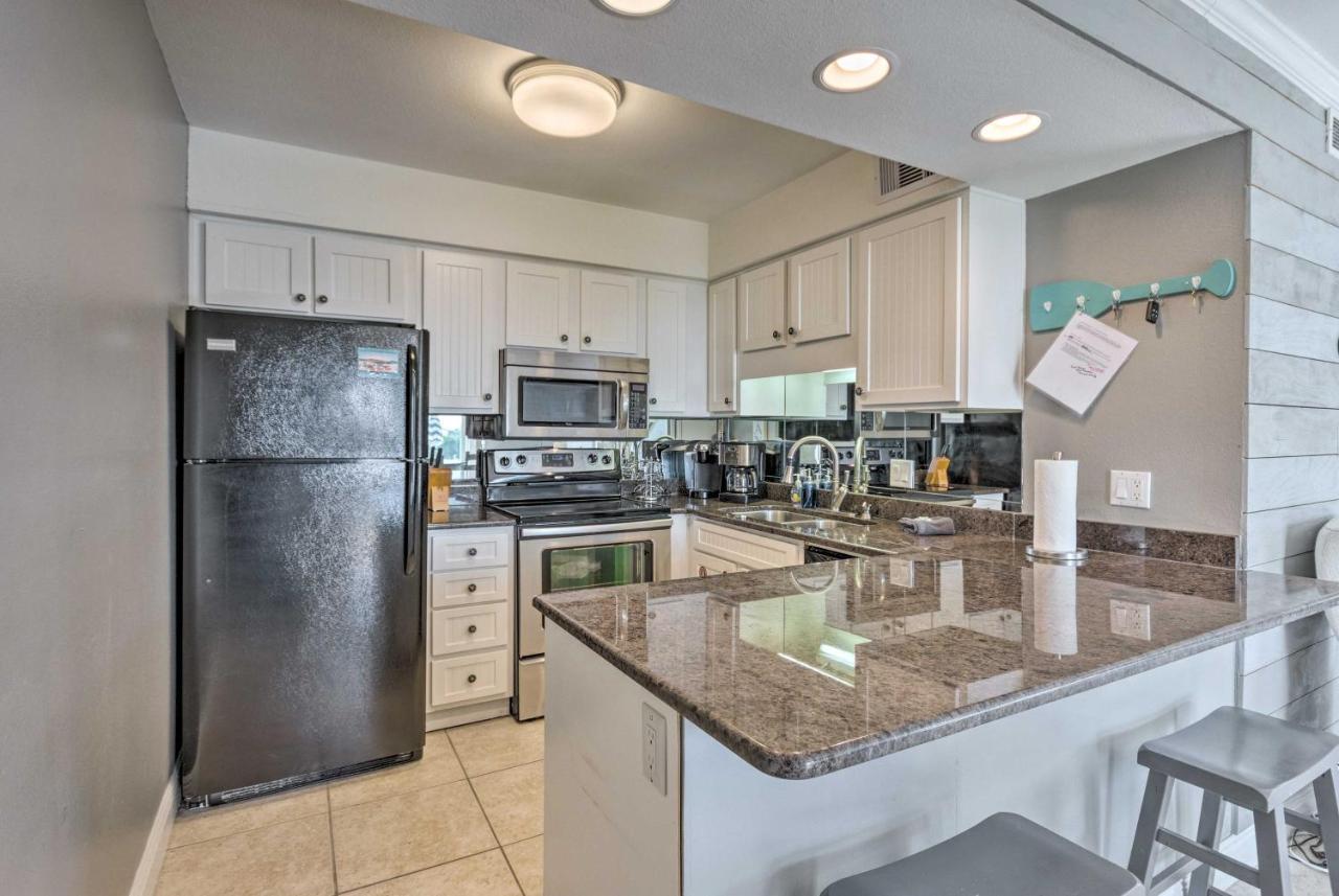 Vibrant Family 100 Feet To Private Beach! Apartment Destin