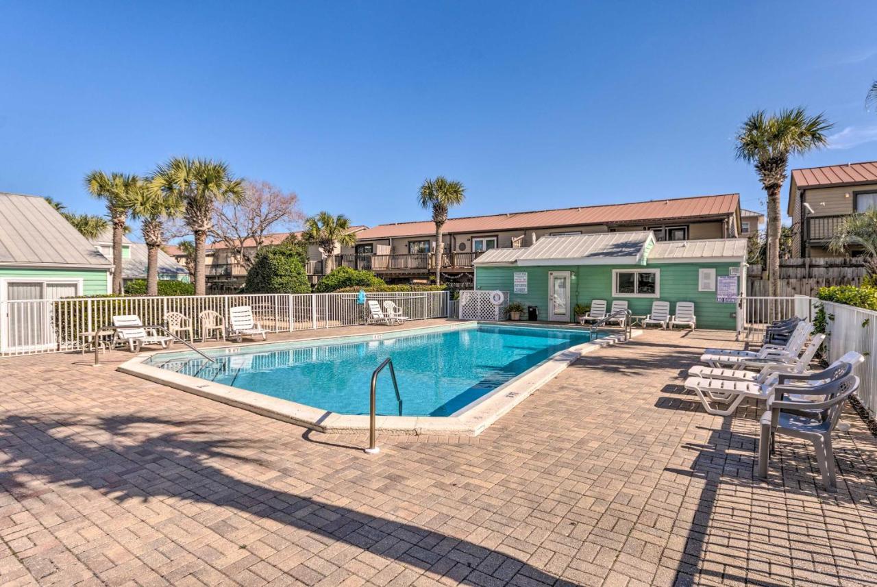 Vibrant Family 100 Feet To Private Beach! Destin