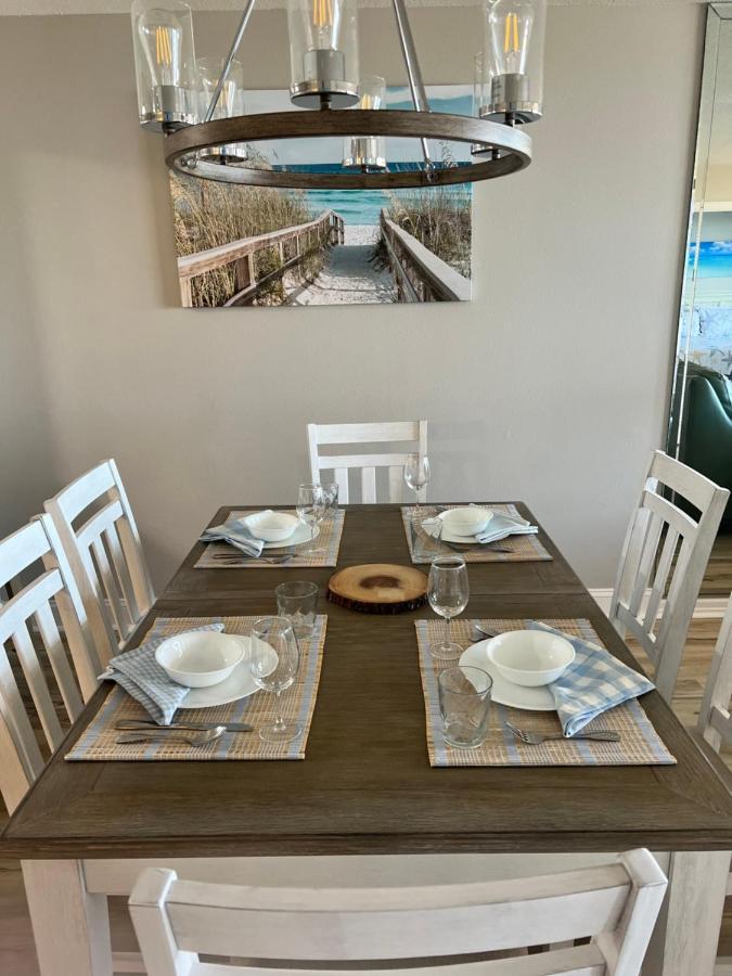 Pelican 2 Bedroom 4th Floor Gulf Front Apartment