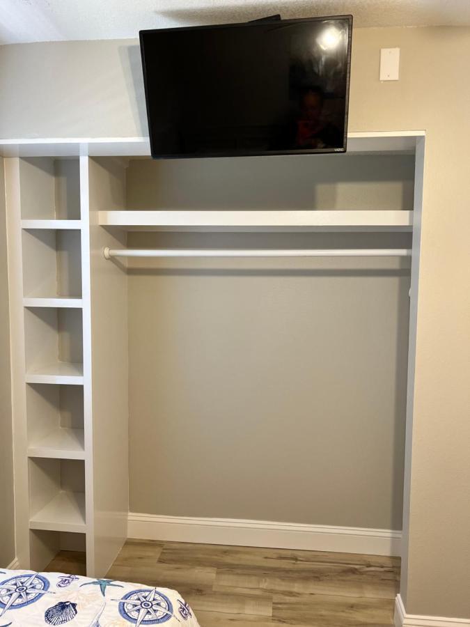 Pelican 2 Bedroom 4th Floor Gulf Front Apartment *
