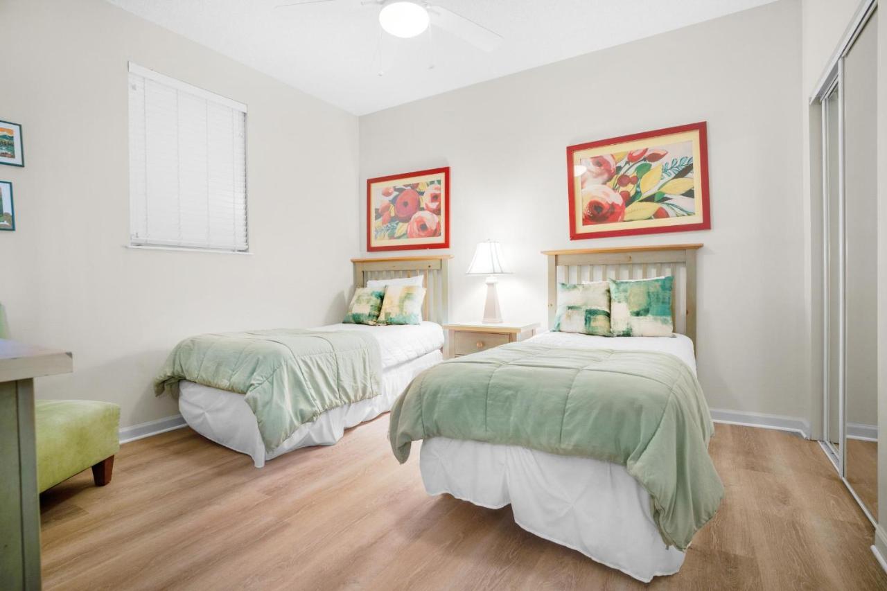 Apartment Leeward Key 204