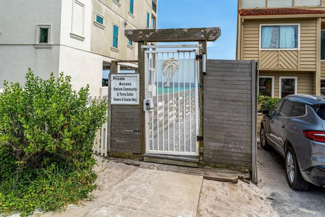Enclave 302a * Destin
