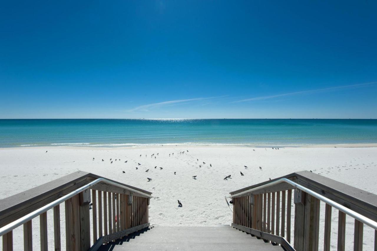 Holiday Surf And Racquet Club 710