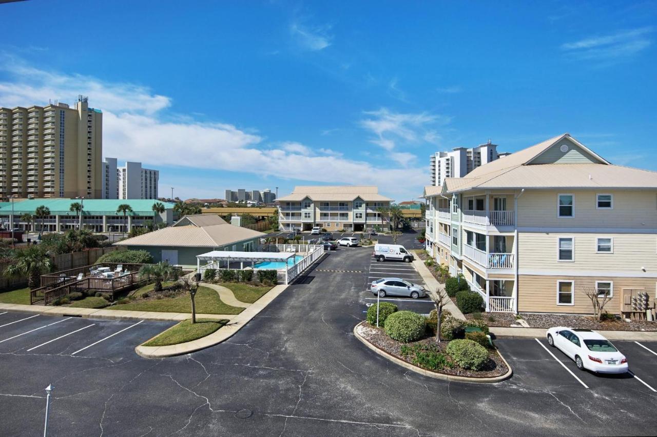 St. Martin Beachwalk 131