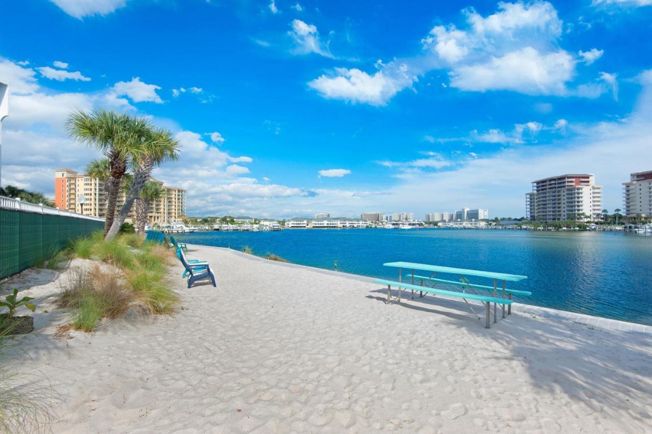 Apartment Dolphin Point #406c