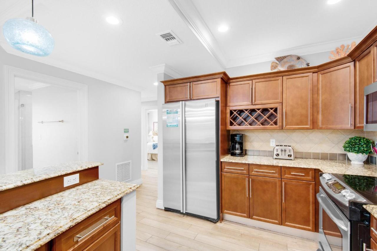 Emerald Grande W222- Rexford's Retreat Apartment *