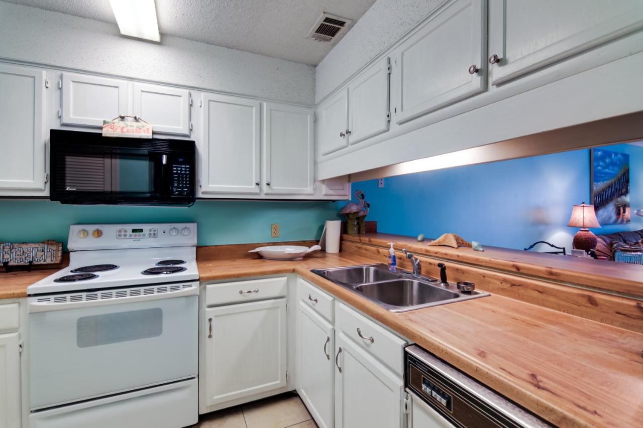 Townhome With Balcony - Walk To The Beach! * Destin