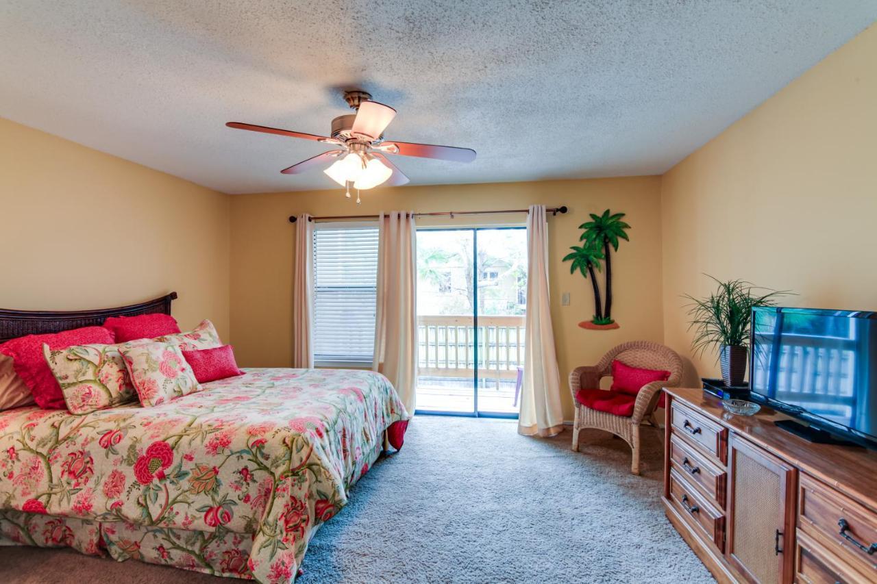 Townhome With Balcony - Walk To The Beach! Destin
