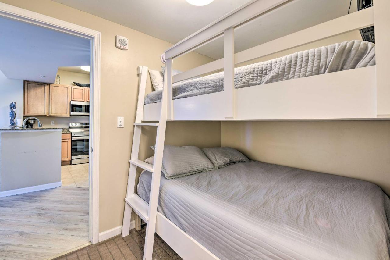 Modern With Balcony - Walk To Beach! * Destin