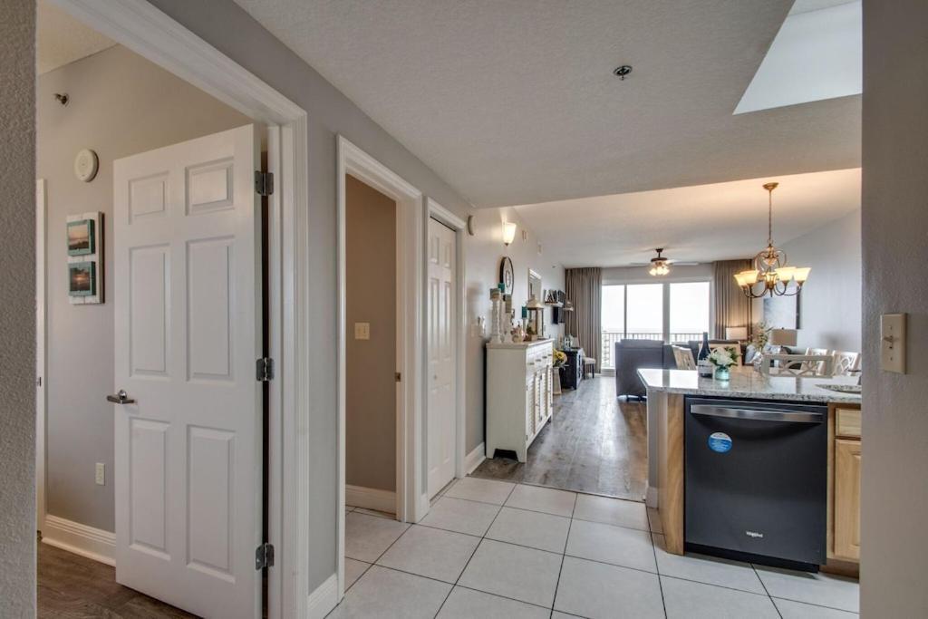 Apartment Blessings, Beach, Bay View Destin