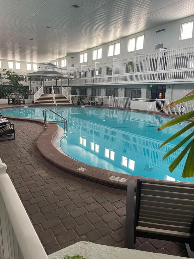 Club Hotel