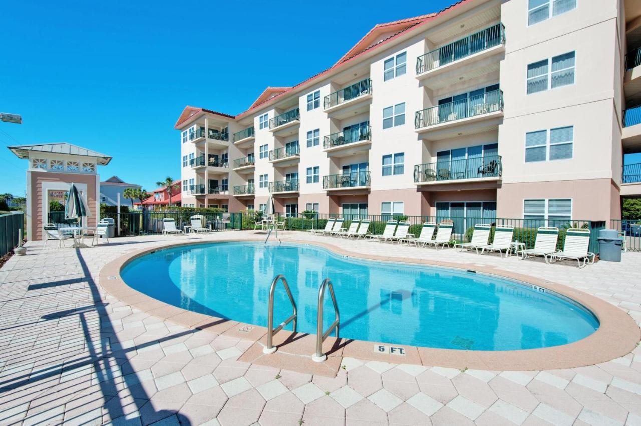 Holiday home Emerald Waters 305 *