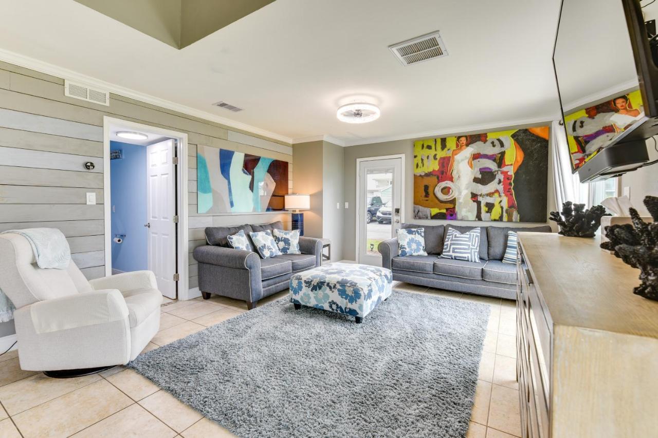 Vibrant Family 100 Feet To Private Beach! Apartment Destin