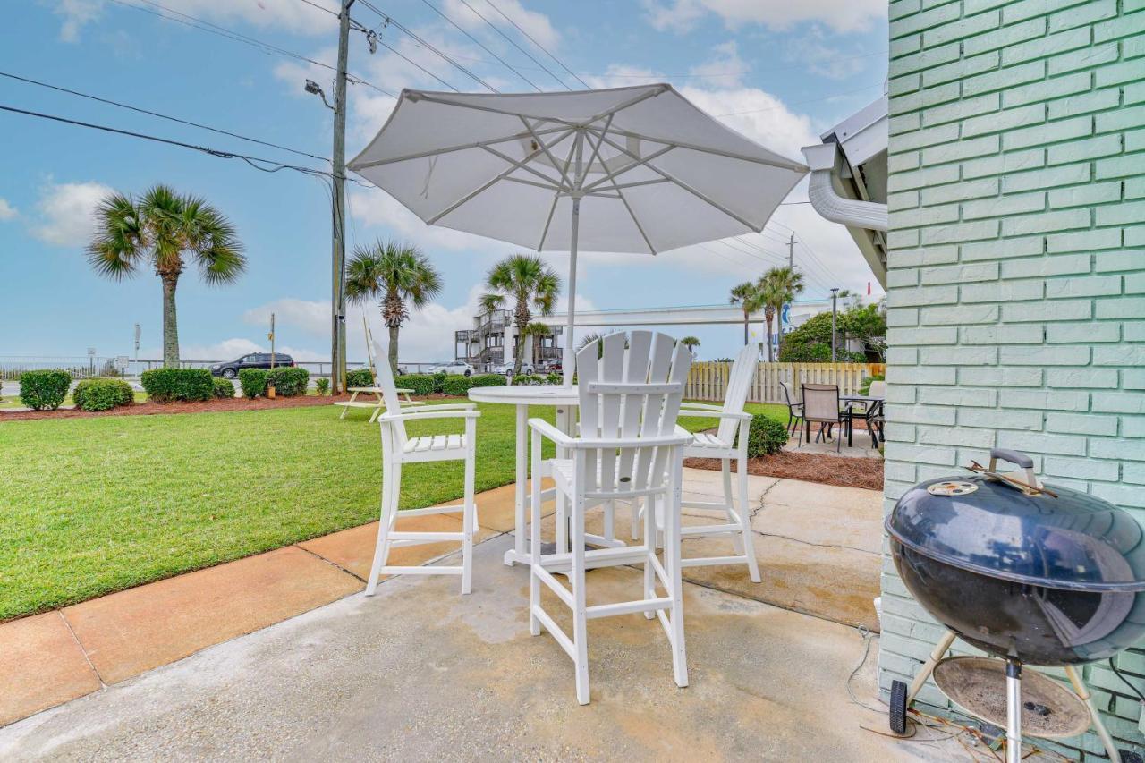Vibrant Family 100 Feet To Private Beach!