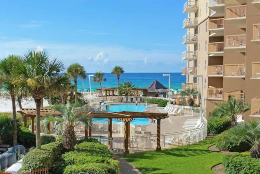 Apartment Pelican Resort-walkout Unit-on The Destin