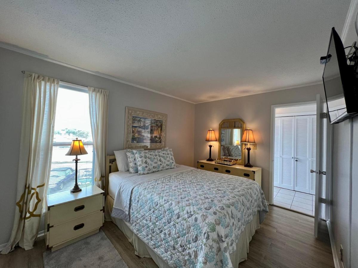 Sandpiper Cove 2002 * Destin