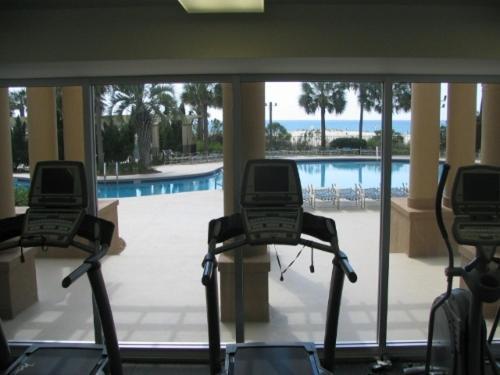 Sleeps 8 - Renovated Beachfront At Westwinds, Sandestin With Gulf Views, Private Access Holiday home *