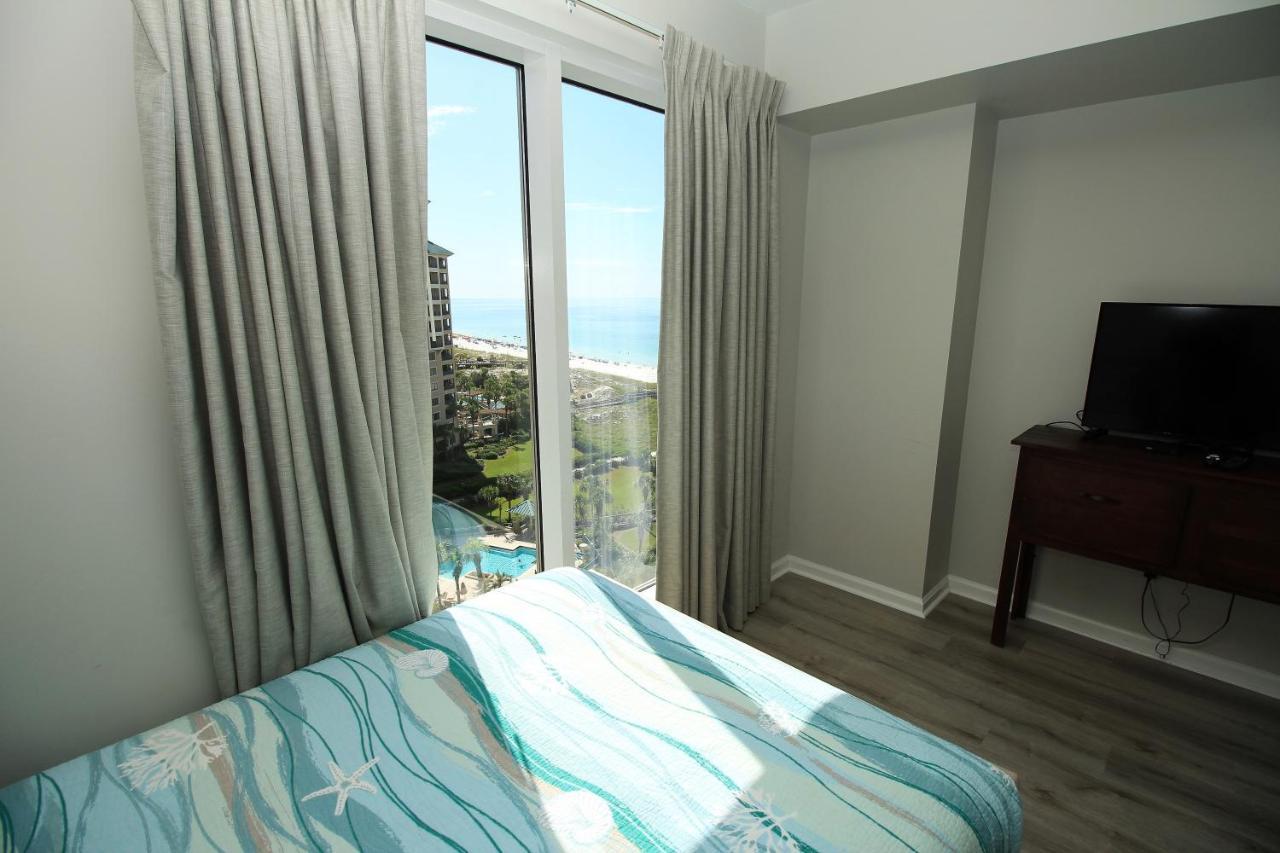 Holiday home Sleeps 8! Newly Remodeled Beachfront 10th Floor Gulf Views At Westwinds In Sandestin