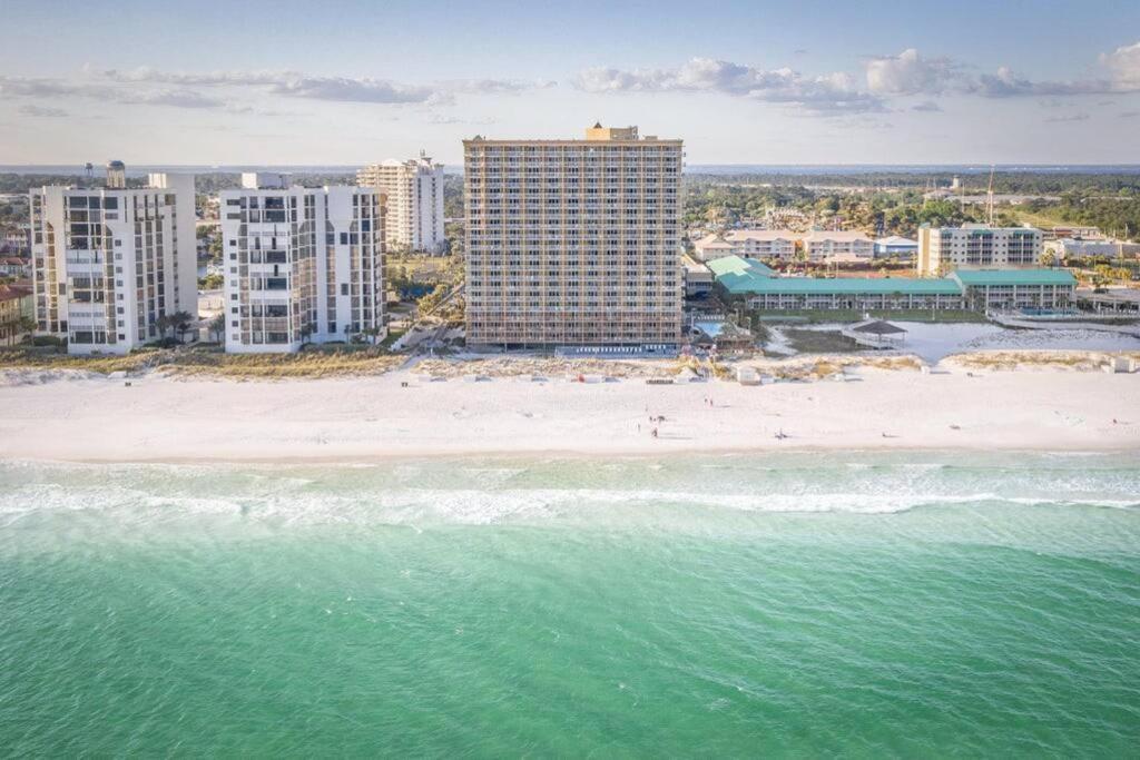 Pelican Resort-walkout Unit-on The Destin