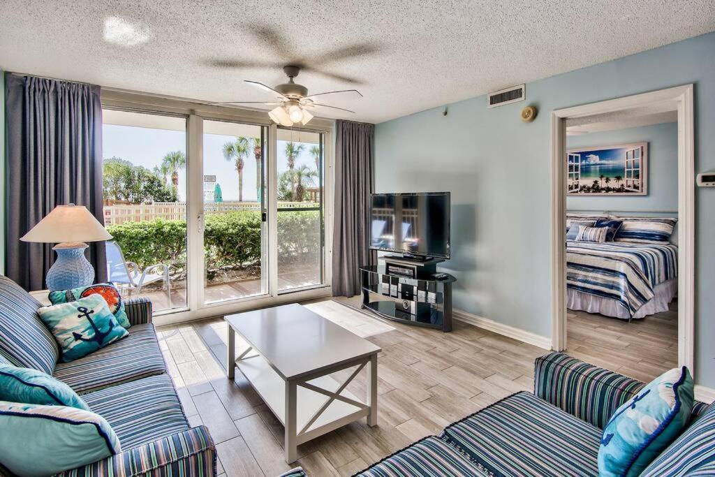 Apartment Pelican Resort-walkout Unit-on The Destin