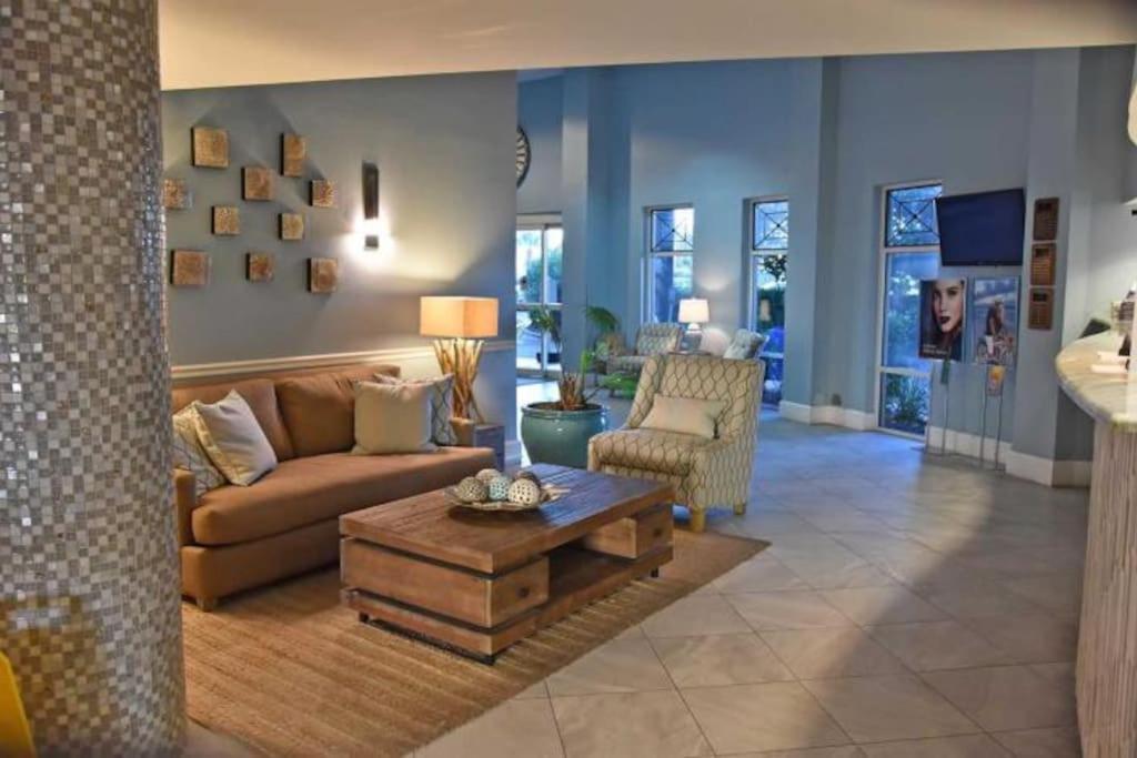 Pelican Resort-walkout Unit-on The Destin